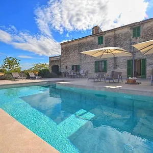  Vakantiehuis Nettes Ferienhaus In Ses Cadenes Mit Privatem Pool